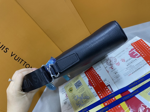 スーパーコピーブランドバッグ側面デザイン